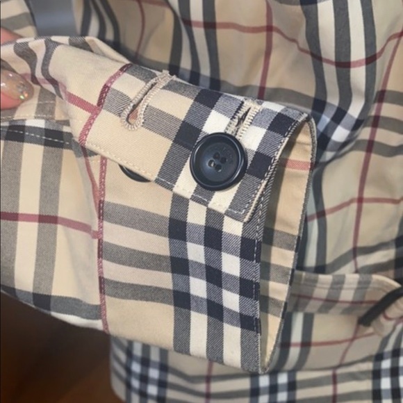 Burberry London Botton Down Long Sleeve with Neck Buckle